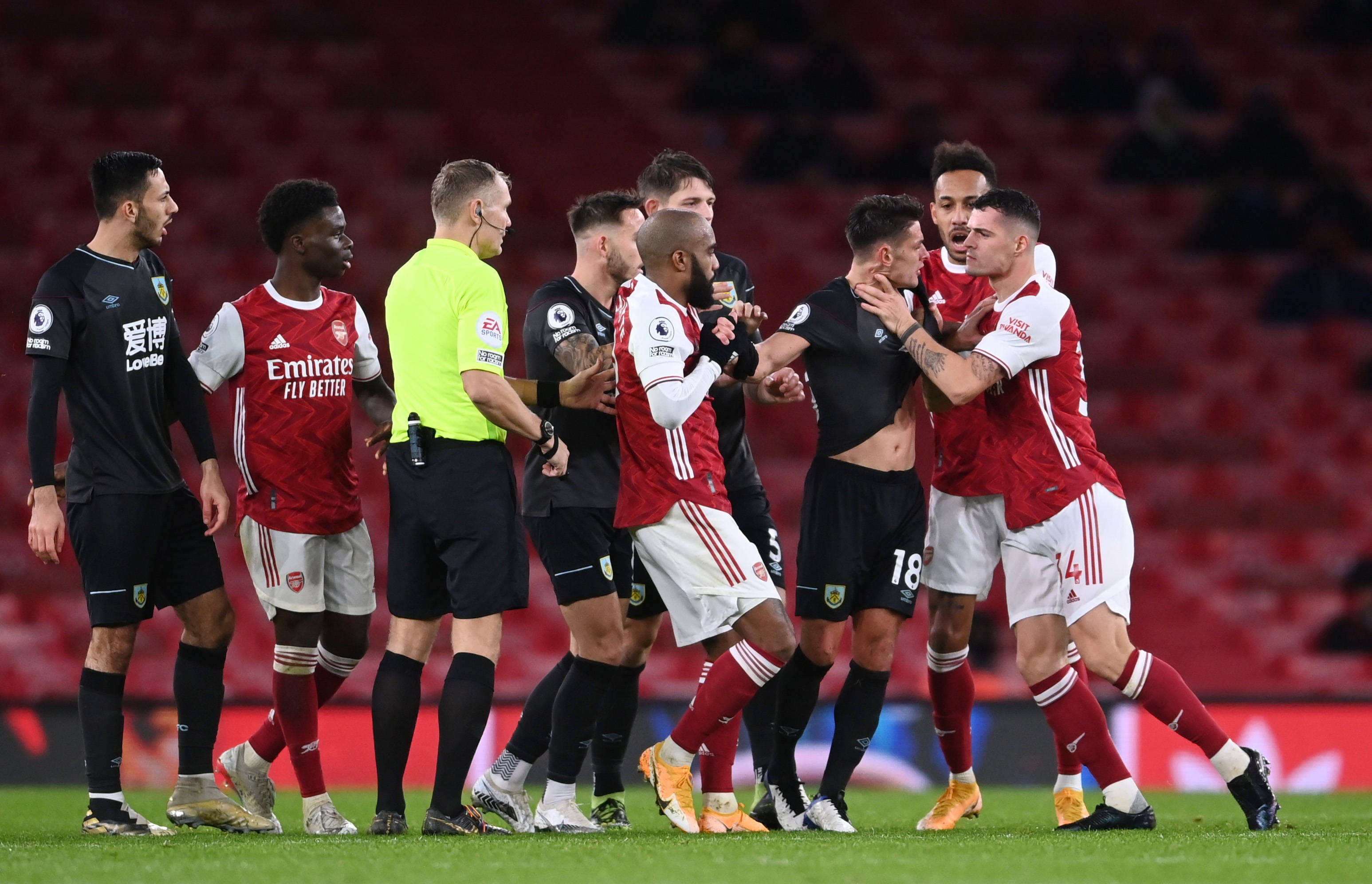 间有着接近 间有着接近