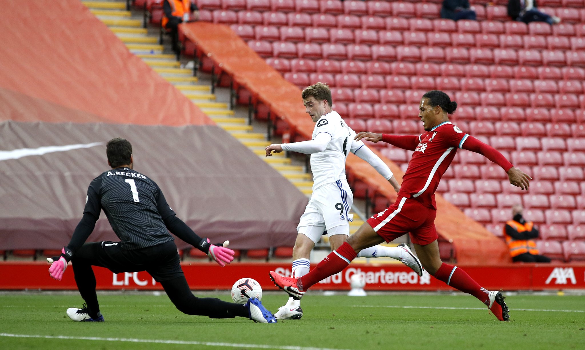 十足的配合 十足的配合